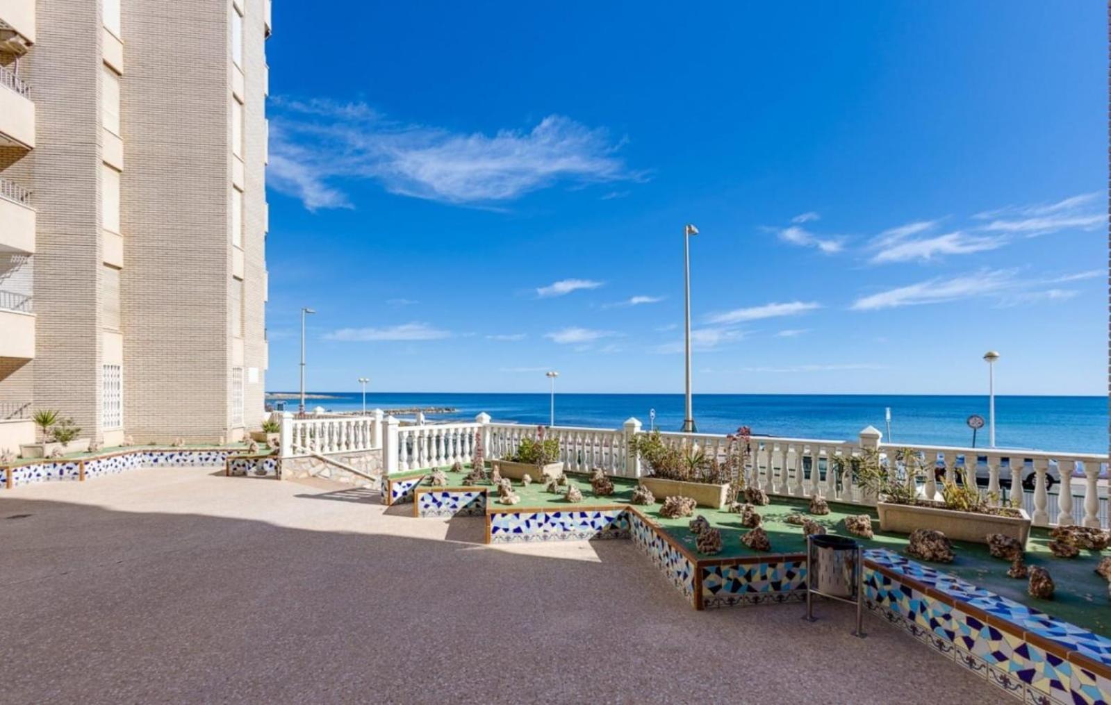 Sea View Luxury Apartment Victoria Torrevieja Esterno foto